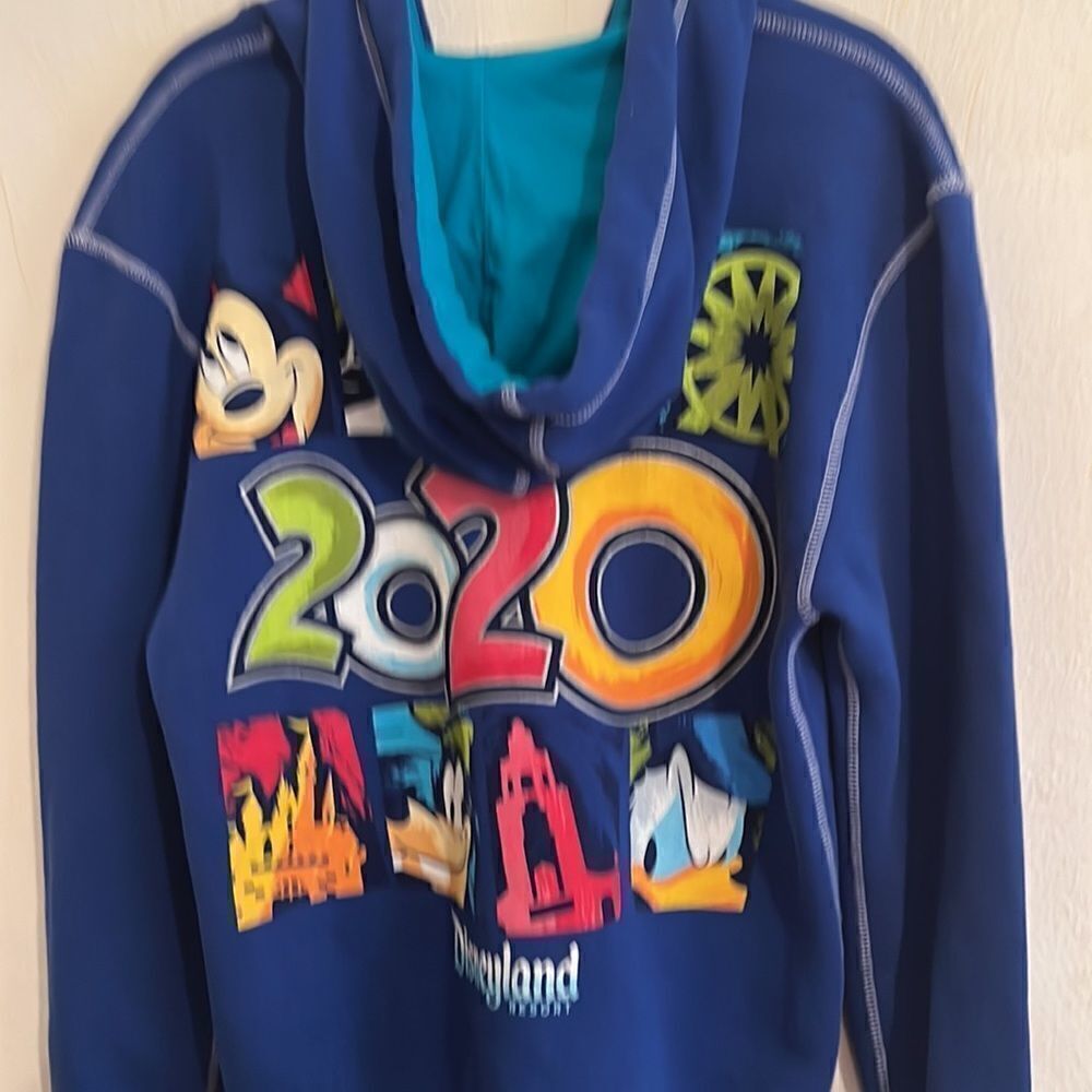 Official Disneyland Bright Blue 2020 Hoodie Sweatshirt With Kangaroo Pocket S - Picture 5 of 10